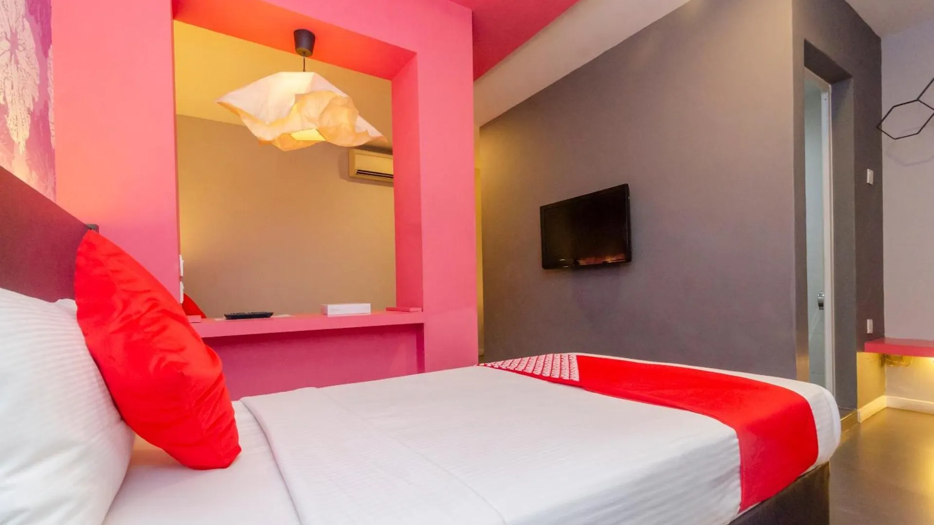 Oyo 902 Rooms Boutique Hotel Johor Bahru 2*,