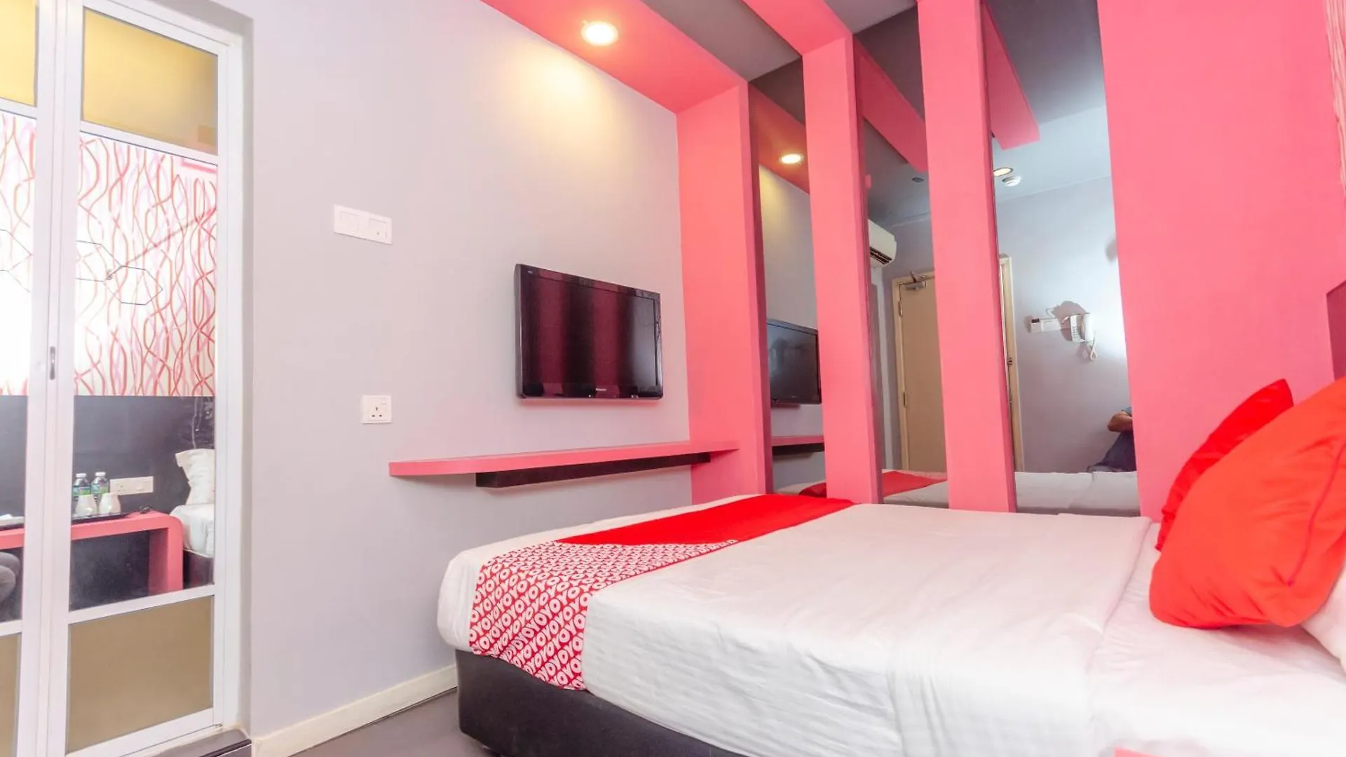 Oyo 902 Rooms Boutique Hotel Johor Bahru 2*,